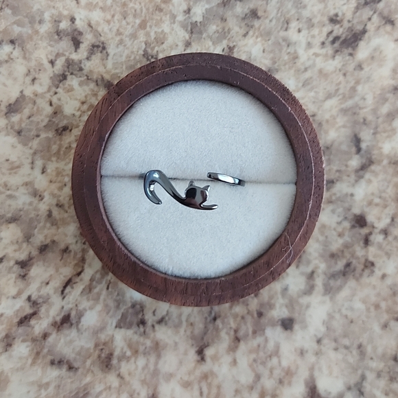 925 Sterling Silver Black Gold Plated Cat Adjustable Ring - Picture 2 of 8